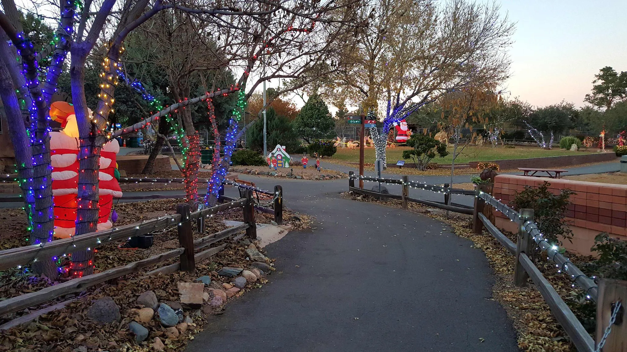 Heritage Park Zoo Holy Cheers Weekend Prescott
