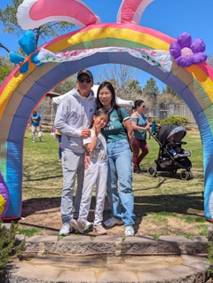 Easter Family at Arch 2025